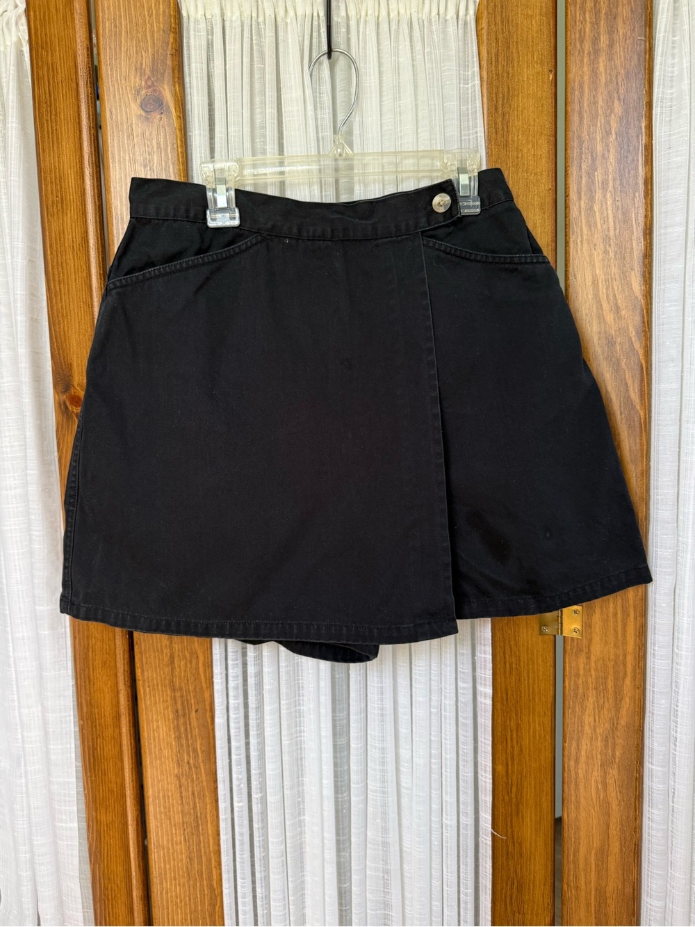 VTG Black Women’s Skort - Classic Casual